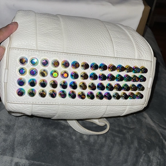 Preloved Alexander Wang white 2 way bag excellent condition hardware is colorful - Picture 9 of 13